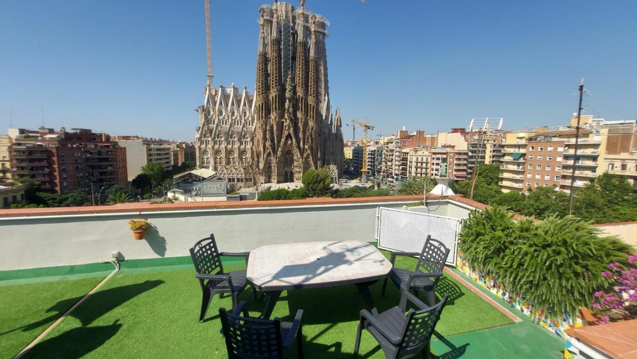 Absolute Sagrada Familia Appartamento Barcellona Esterno foto