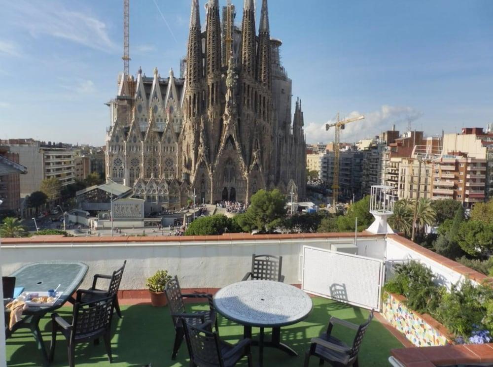 Absolute Sagrada Familia Appartamento Barcellona Esterno foto